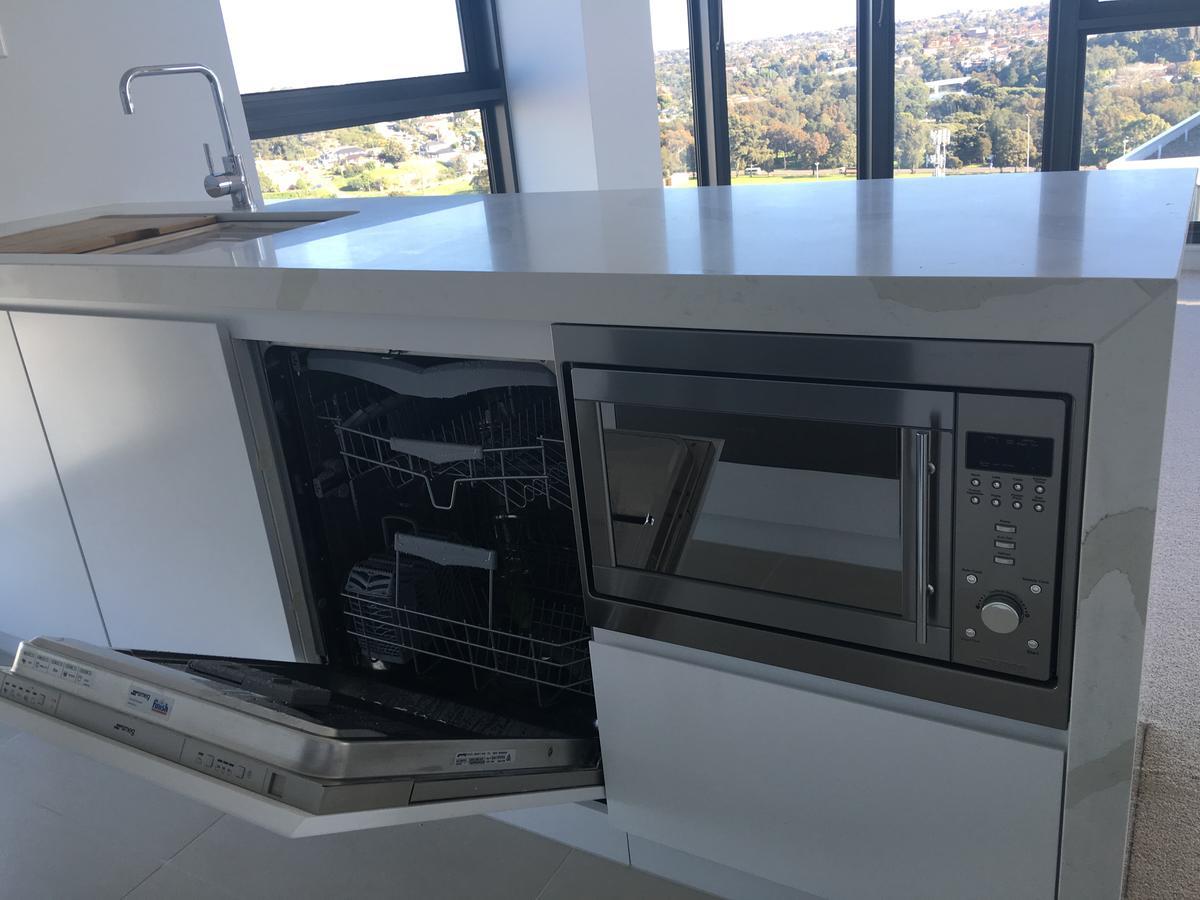 Panoramic Views In Luxurious Brand New Apartment Sydney Exterior photo