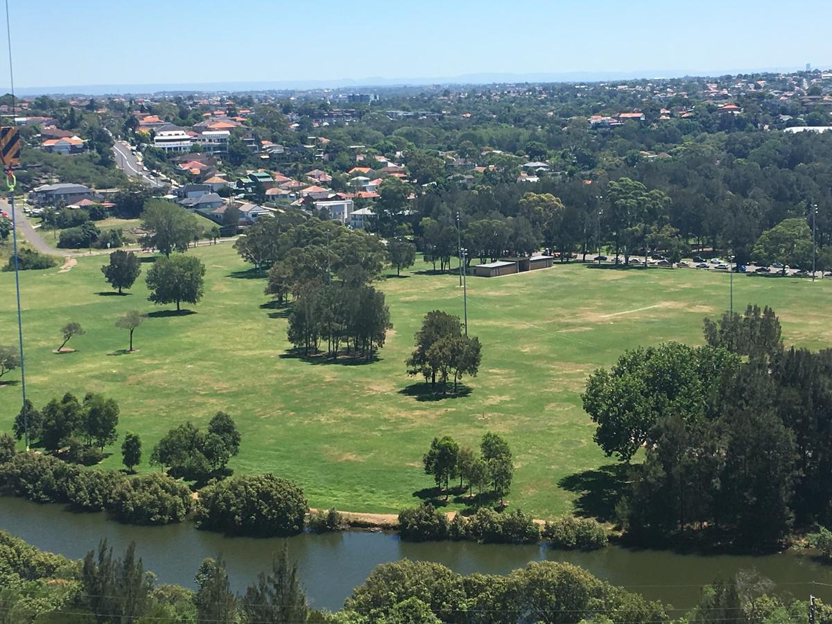 Panoramic Views In Luxurious Brand New Apartment Sydney Exterior photo